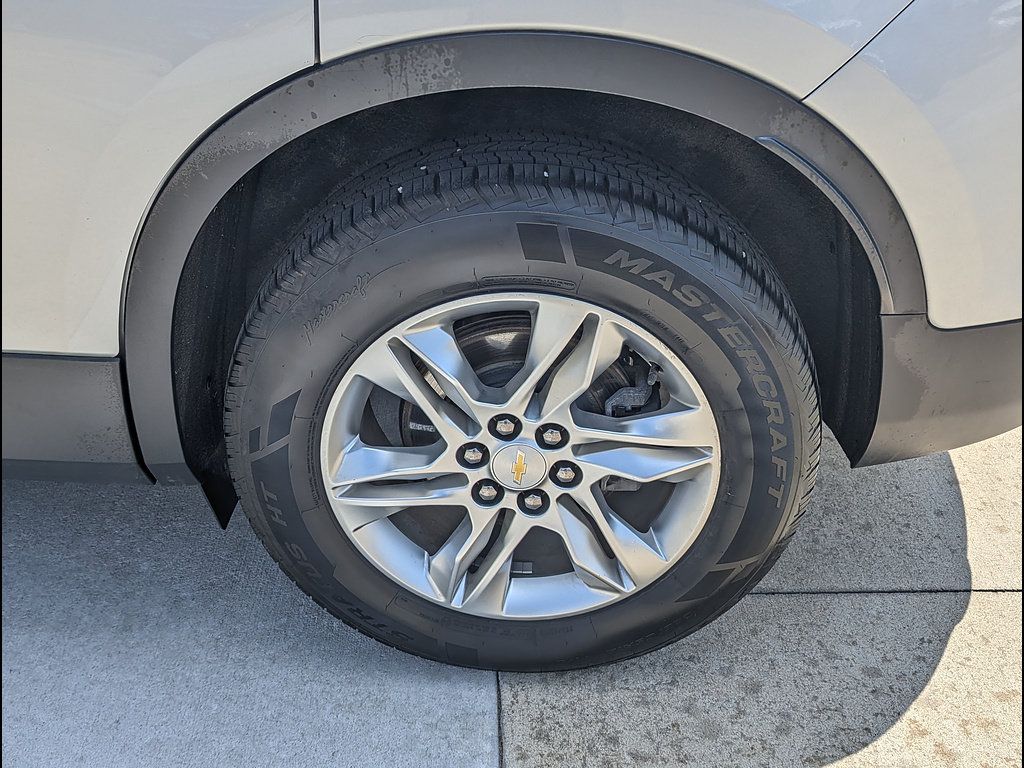 Certified 2019 Chevrolet Blazer LT FWD image 13