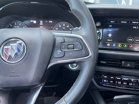 Used 2022 Buick Envision Avenir w/ Technology Package II FWD image 15