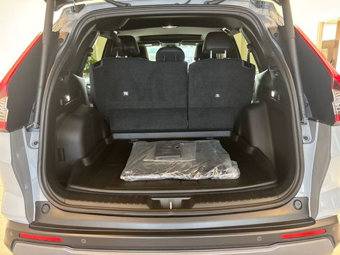 Used 2026 Honda CR-V Sport Touring image 9