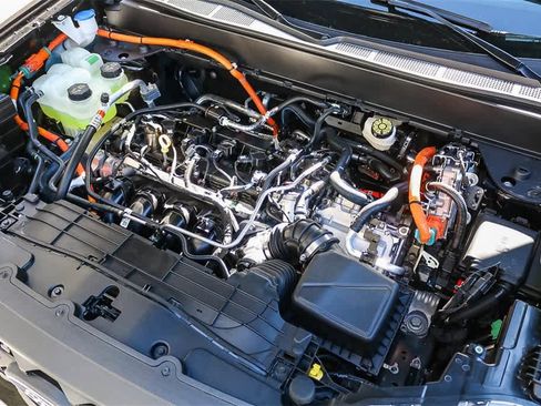 New 2025 Ford Maverick XL image 26