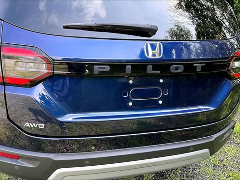 Used 2023 Honda Pilot EX-L image 10
