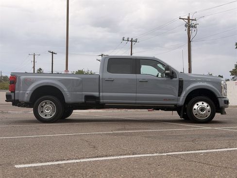 Used 2025 Ford F450 Platinum w/ FX4 Off-Road Package AWD/4WD image 2