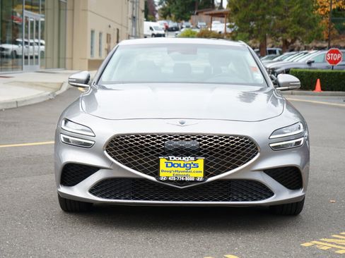 Used 2022 Genesis G70 2.0T image 2
