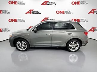 Used 2023 Audi Q3 2.0T Premium w/ Convenience Package AWD/4WD video 4