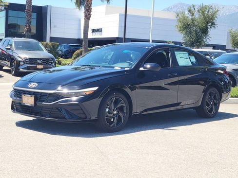 New 2026 Hyundai Elantra Sport FWD image 2