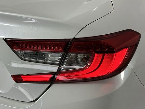 Used 2021 Honda Accord LX image 24