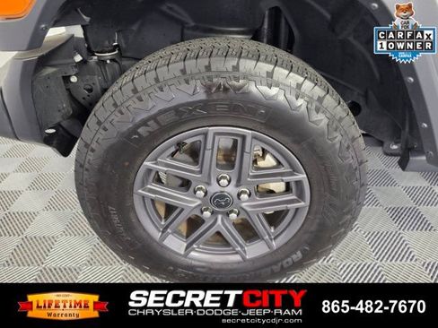 Used 2024 Jeep Wrangler Unlimited Sport AWD/4WD image 9