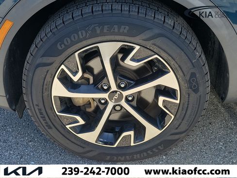 Certified 2023 Kia Sportage EX AWD/4WD image 5