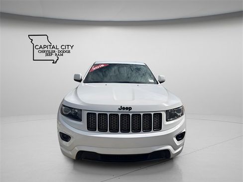 Used 2015 Jeep Grand Cherokee Altitude image 3