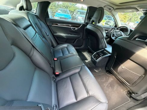 Used 2018 Volvo S90 T5 Momentum w/ Momentum Plus Package FWD image 14