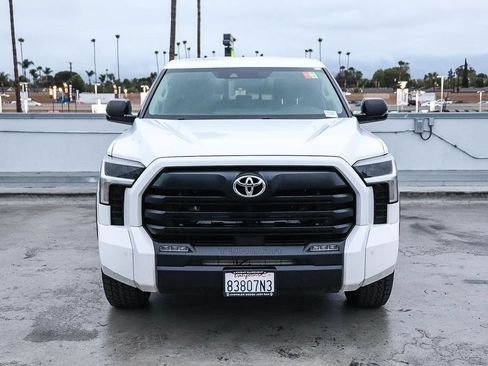 Used 2022 Toyota Tundra SR5 w/ SR5 Convenience Package RWD image 3