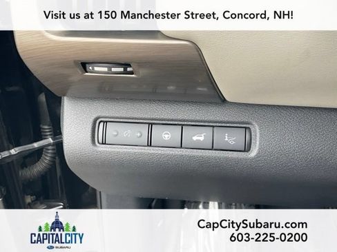 Used 2022 Nissan Pathfinder Platinum w/ Cargo Package AWD/4WD image 34