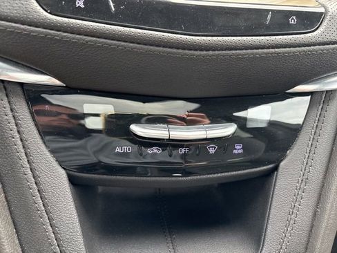 Used 2022 Cadillac XT5 Premium Luxury w/ LPO, Floor Liner Package AWD/4WD image 60