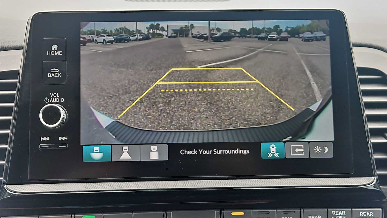 Certified 2026 Honda Odyssey Touring image 24