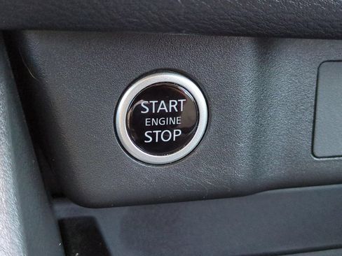 Certified 2023 Nissan Rogue SV FWD image 22
