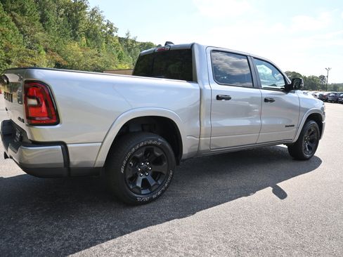 Used 2025 RAM 1500 Big Horn AWD/4WD image 10