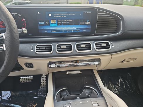 New 2026 Mercedes-Benz GLS 450 4MATIC image 22