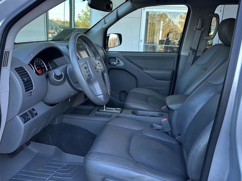 Used 2019 Nissan Frontier SL image 8