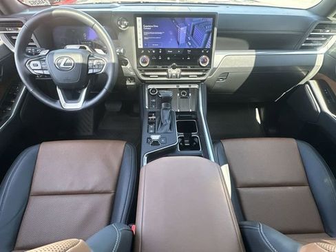 Used 2025 Lexus GX 550 w/ Cold Area Package AWD/4WD image 21