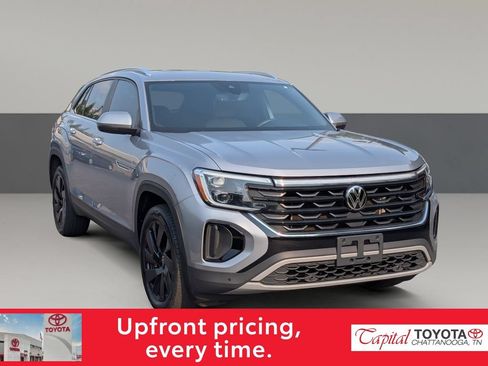Used 2024 Volkswagen Atlas Cross Sport SE w/ Panoramic Sunroof Package AWD/4WD image 1