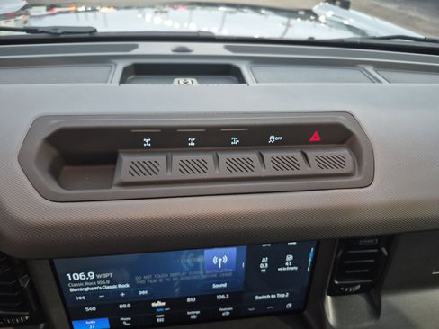 New 2025 Ford Bronco 4-Door w/ Sasquatch Package image 34