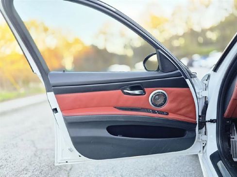 Used 2011 BMW M3 Sedan image 36