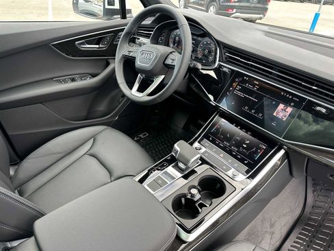 New 2025 Audi Q7 2.0T Premium image 11