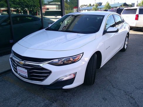 Used 2023 Chevrolet Malibu LS w/ Driver Confidence Package FWD image 2