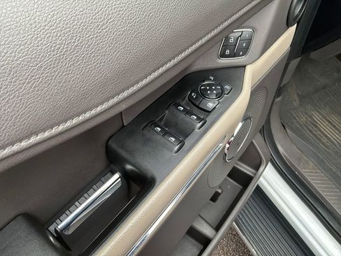 Used 2021 Ford Expedition XLT image 16