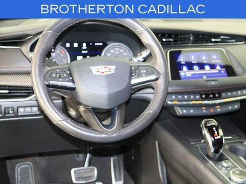 Certified 2023 Cadillac XT4 Sport AWD/4WD image 21