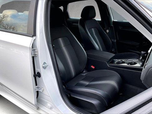 Used 2023 Honda Civic Sport image 27