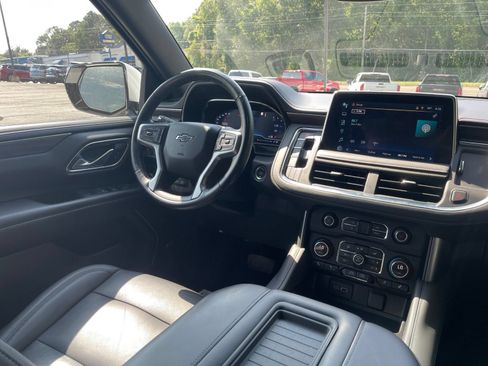 Used 2022 Chevrolet Tahoe Z71 w/ Z71 Off-Road Package AWD/4WD image 31