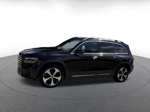 Used 2025 Mercedes-Benz GLB 250 image 8