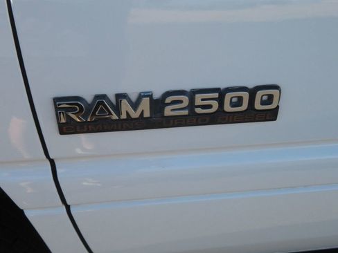 Used 1997 Dodge Ram 2500 Truck 2WD Club Cab image 12