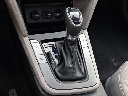 Used 2020 Hyundai Elantra Value Edition FWD image 15
