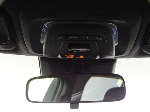 Used 2025 Toyota Corolla SE image 23