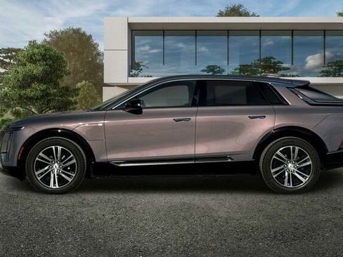 New 2026 Cadillac Lyriq Luxury image 7