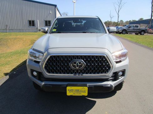 Used 2019 Toyota Tacoma TRD Off-Road image 3