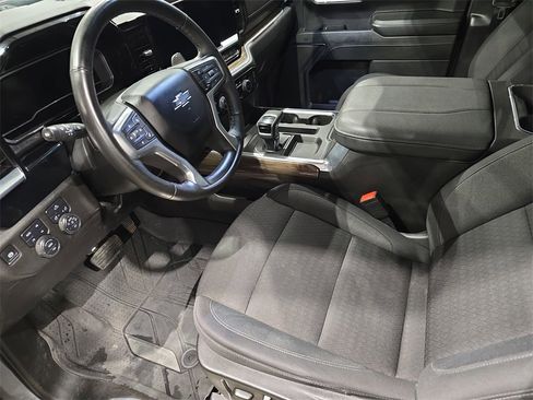 Used 2024 Chevrolet Silverado 1500 RST w/ Z71 Off-Road Package image 17