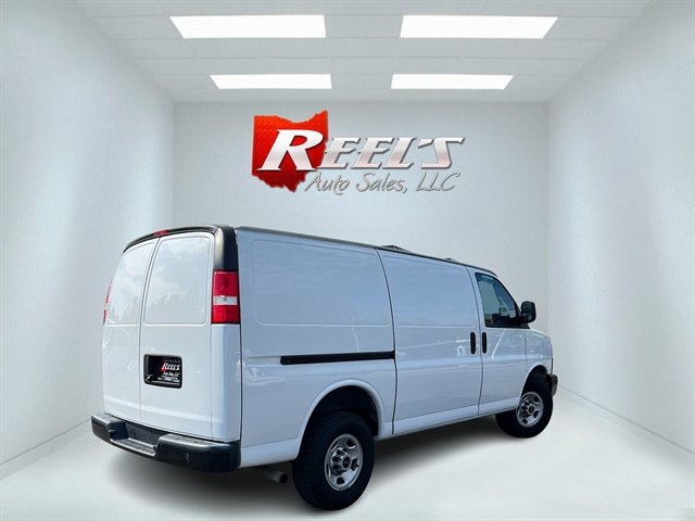 Used 2023 GMC Savana 2500 RWD image 7