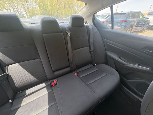 Used 2025 Nissan Altima 2.5 SV FWD image 35