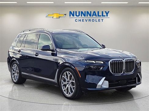 Used 2025 BMW X7 xDrive40i w/ Executive Package image 7