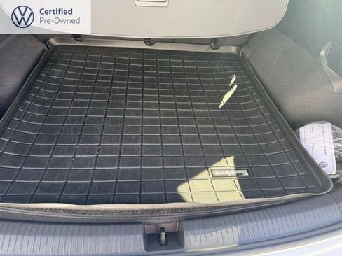 Certified 2023 Volkswagen Tiguan SEL R-Line image 20