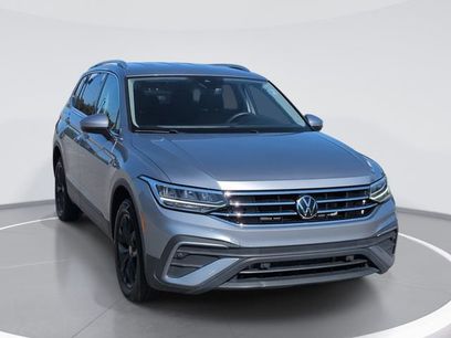 Used 2024 Volkswagen Tiguan SE