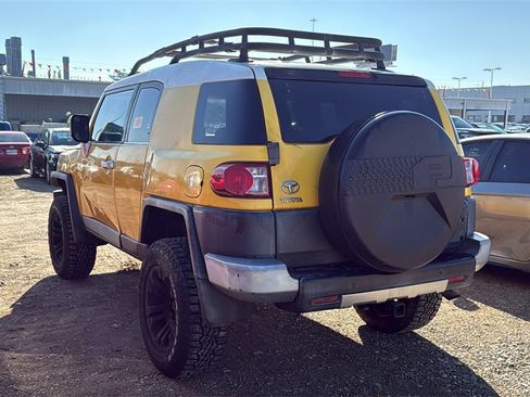 Used 2007 Toyota FJ Cruiser Base image 4
