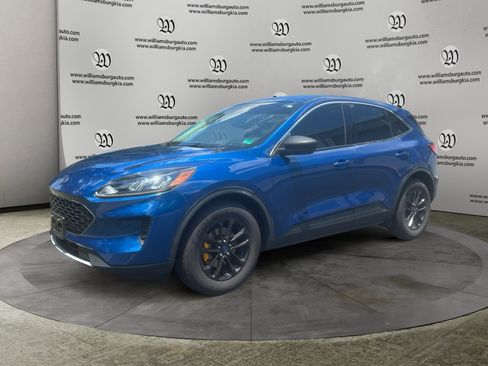 Used 2022 Ford Escape SE w/ Convenience Package FWD image 1