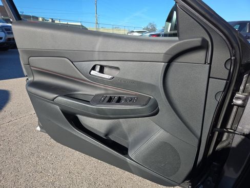 New 2026 Nissan Sentra SR w/ Floor Mat Package FWD image 11