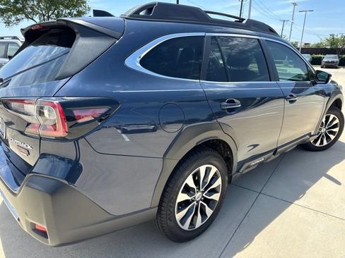 Used 2023 Subaru Outback Limited AWD/4WD image 3
