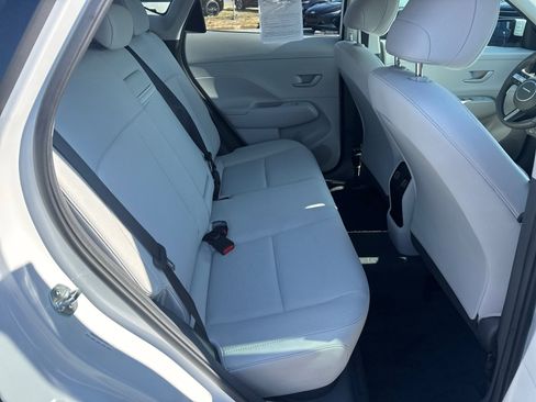 Certified 2025 Hyundai Kona SEL image 15