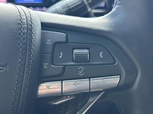 Used 2024 Cadillac Escalade ESV Sport Platinum w/ LPO, ONYX Package AWD/4WD image 26